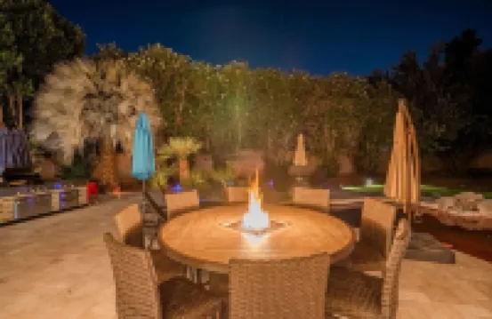 New Family-friendly Remodeled pool, hot tub, golf