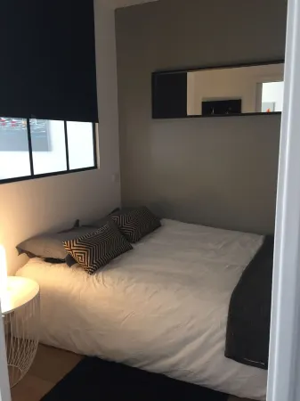 Nice sea view, south facing, Wifi, Parking, 50 m from beach & Thalasso