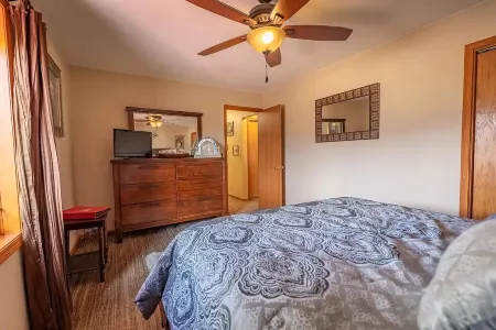 Anaconda Chalet - Ski Discovery, Golfing, Fishing, Mountains and incredible view Отели в г. Анаконда