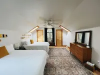 Cabin in the woods with hot tub and lake views. Pets welcome! Close to Nordic.