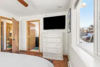 Cozy Condo Located  Minutes from the Biggest Skiing in America