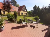 Vacation apartment in a quiet location for 2 people (non-smoking property) Hotels in Born