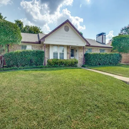 10 Min to Everything! Charming 3Br in Prime Frisco