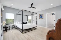 Private Heated Pool, Fishing Pond, Zip Line. Private 10 Acre Getaway!