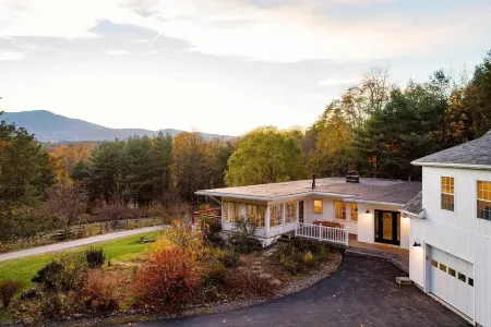 Heated Pool, Hot Tub & Mountain Views on 15 Acres! New Listing Special!