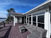 Paradise on Lake Murray, SC with deck, dock, great views, fishing, fire pit.