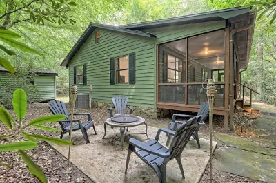 “Serenity Wow Cabin on the Creek Close to Town Hotels near Beasley Knob OHV Area