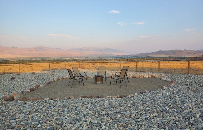 High Desert Haven - A Beautiful 3 Bedroom Home with Optional RV Hookup!