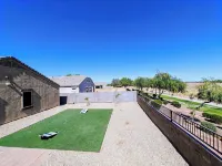 Tropical Desert Oasis. New built! Family friendly. Grill,Tiki bar&Mountain view.
