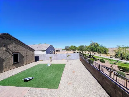 Tropical Desert Oasis. New built! Family friendly. Grill,Tiki bar&Mountain view. Отели в г. Марикопа