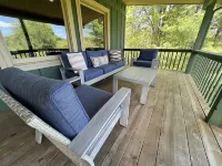 Highlands Spacious MTN Cabin for 16 w/Hot Tub+gameroom+gym+wifi & 4m from DT