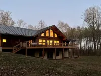 Relaxing log home on a private mountainside in Rappahannock County, Virginia Hotels in Rappahannock County