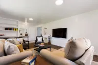 Located near the mouth of American Fork Canyon Hotels in Highland