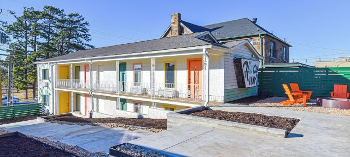 Mid-Century Themed Hotel Room in Fayetteville, AR - The Clementine on College #6 Hotels in Fayetteville