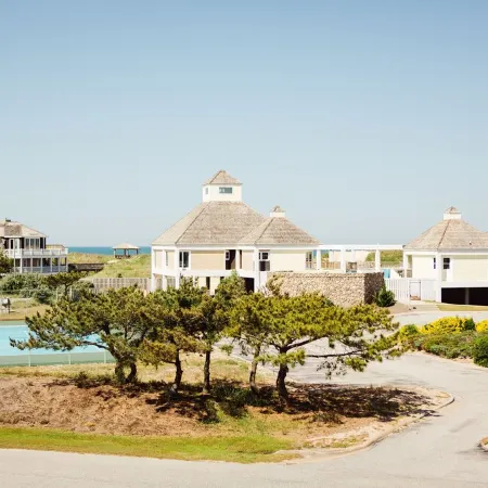 Oceanside -Pool & Hot Tub, Pool Club & Pickleball!