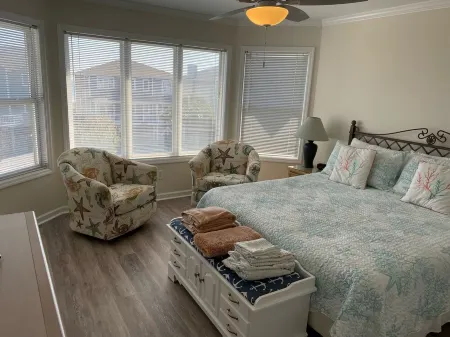 OIB Lovin’ Life - Steps From The Beach