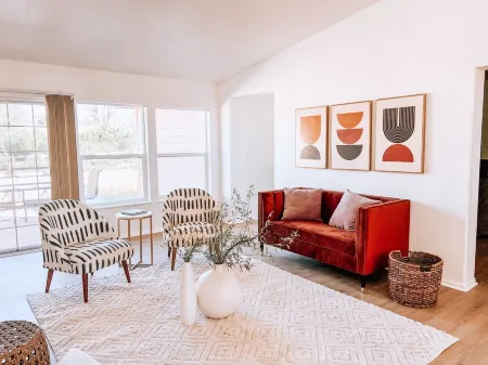 Majestic Mountain Manor 8-BEDROOM HOME