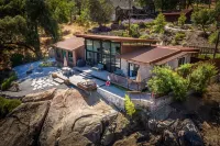 Best Swimming Hole in Town - Five Bedrooms - All King Beds!