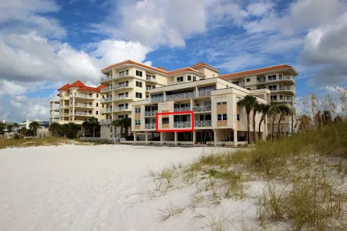Beachfront / Gulf Sunsets Condo