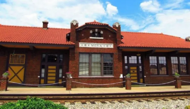 Winter Stone House Escape- Sleeps 10