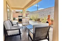 Mesquite Retreat Hotels near Walgreens