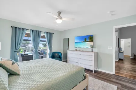 Scenic Waterfront Villa with pool, SPA and dock!