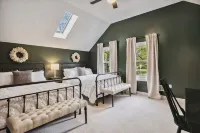 Fulton Haus - Luxury Rental in Ohio City