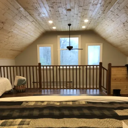 Cottage on 7 acres between West Jefferson and Boone. Pet Friendly HighSpeed Int