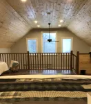 Cottage on 7 acres between West Jefferson and Boone. Pet Friendly HighSpeed Int