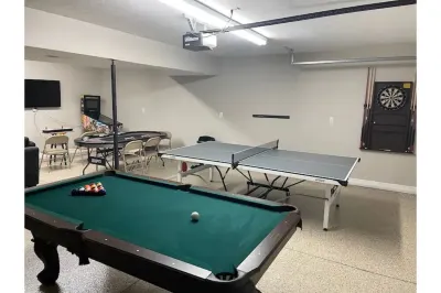Newly renovated home & guest house with game room.