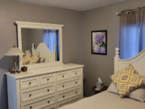 Croton Pond Cottage and dock- pet friendly! Hotels in Croton Township