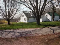 Farmstay, 2 bedrooms with 2 private baths, private entrance.