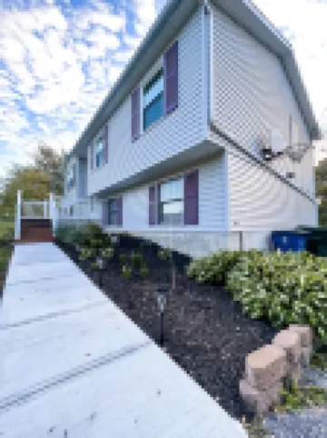 Cozy Getaway Lodge & Retreat w/ game room/deck/fire pit ~25mins from Hershey P Hotels in Upper Allen Township