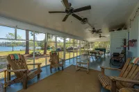 Relax at the Lakehouse with a Dock