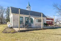 Unique & Cozy Carriage House ~ Queen Beds ~ Patio! Các khách sạn ở Upper Gwynedd Township