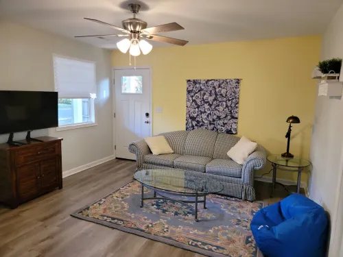 Blue Ridge Avenue Guest House Hotels in Culpeper