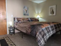 Cozy Pinecrest-Dodge Ridge Area Summer/Winter Fun Resort with King-Size Bed! Hotels near Yosemite National Park Sign