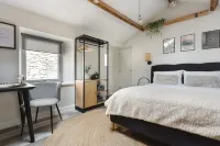 The Ferry View Studio
