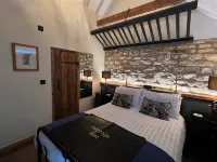 Byre Cottage - 5 Stone Cattle Shed Conversion