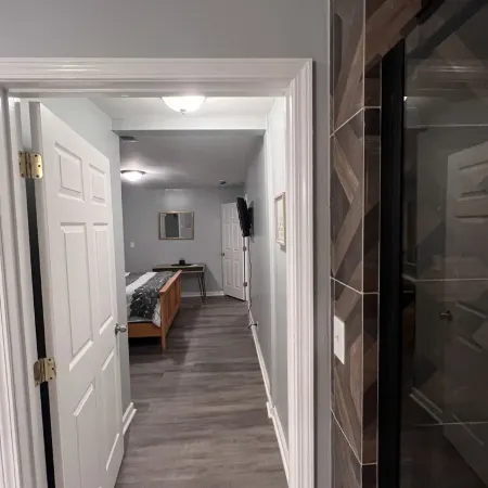 Cool and Calm 4bd  4ba close to all amenities in the city,