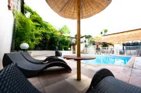 Brit Hotel Confort Auclair - Pools