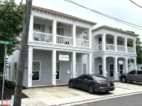 Biloxi Romance - one bed with balcony near Biloxi Beach & one block to casinos!