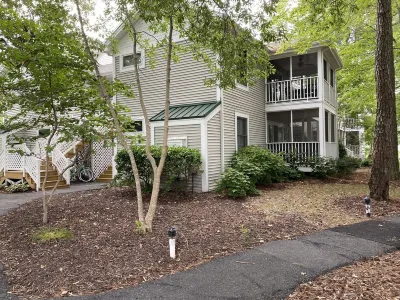 Sea Colony 2 Br, Screened Porch, Steps to Pool, Pickleball, Tennis Hotel in zona Bethany Beach Boardwalk