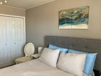 Comfy 3-Bedroom Near The Beach With A Pool & Grill