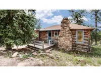 1900's Log Cabin with Spectacular Valley View