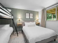 5Min to Lake, 20Min to NRG, Hot Tub, Fire Pit, BBQ. Quiet&Secluded. Pet Friendly ワイルダーネスのホテル