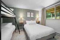 5Min to Lake, 20Min to NRG, Hot Tub, Fire Pit, BBQ. Quiet&Secluded. Pet Friendly Hotels in Wilderness