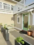 Cayucos Cottage Studio ll Modern Peak-A-Boo Ocean Views