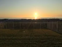 Oceanfront Beachdrifter - 2/2 Condo with lawn - no stairs, best parking