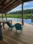 Pascagoula River 🌞Sun Rise Views🌄 Boat Slip🎣🚤 Golf nearby⛳️Near I-10..Quiet Hotels in Gautier